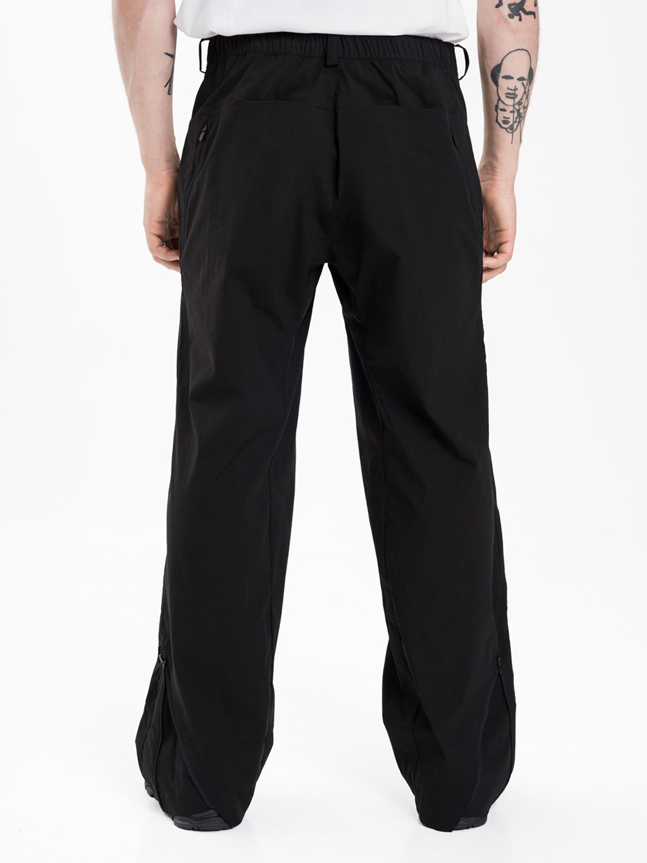 Sideway pants