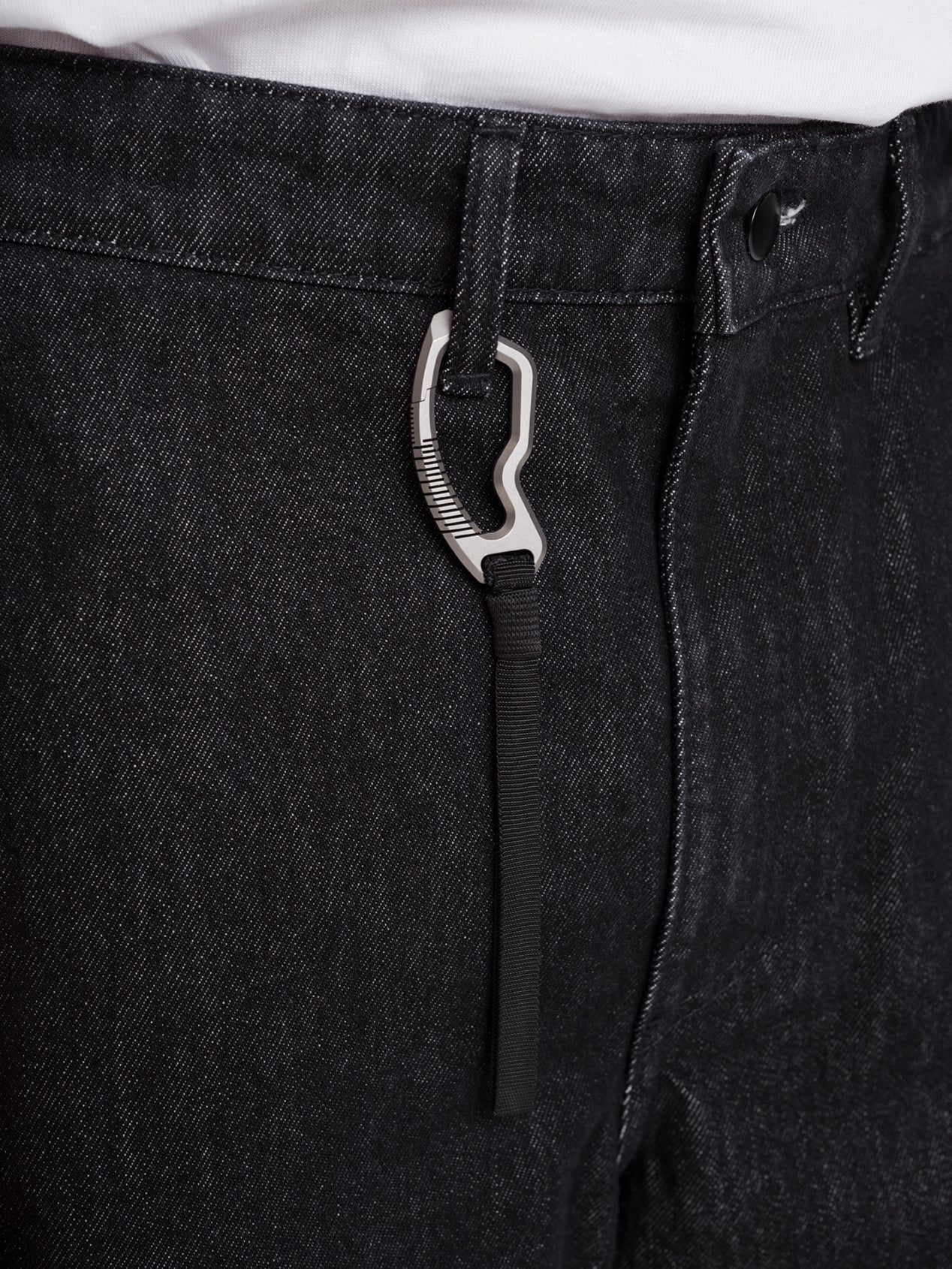 Curved clip keychain