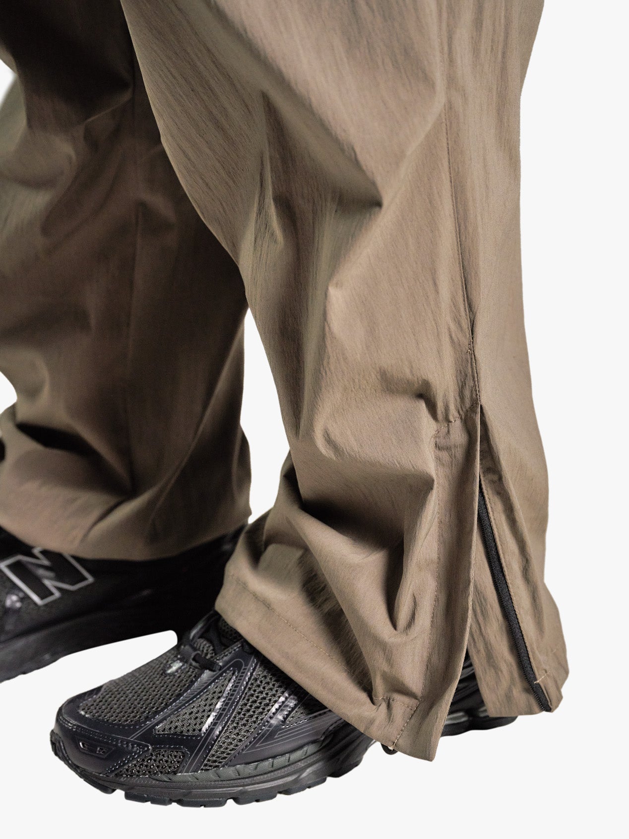 Pleat track pants khaki