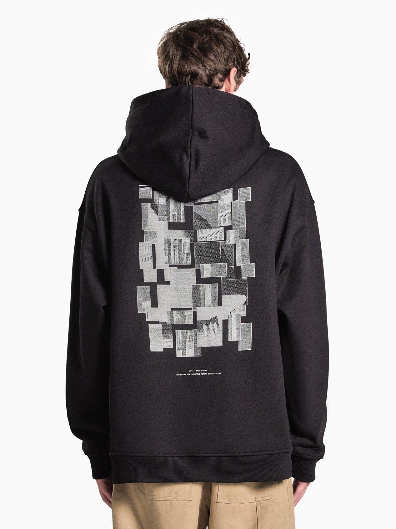 TRAPEZOID HOODIE "MONUMENT" BLACK